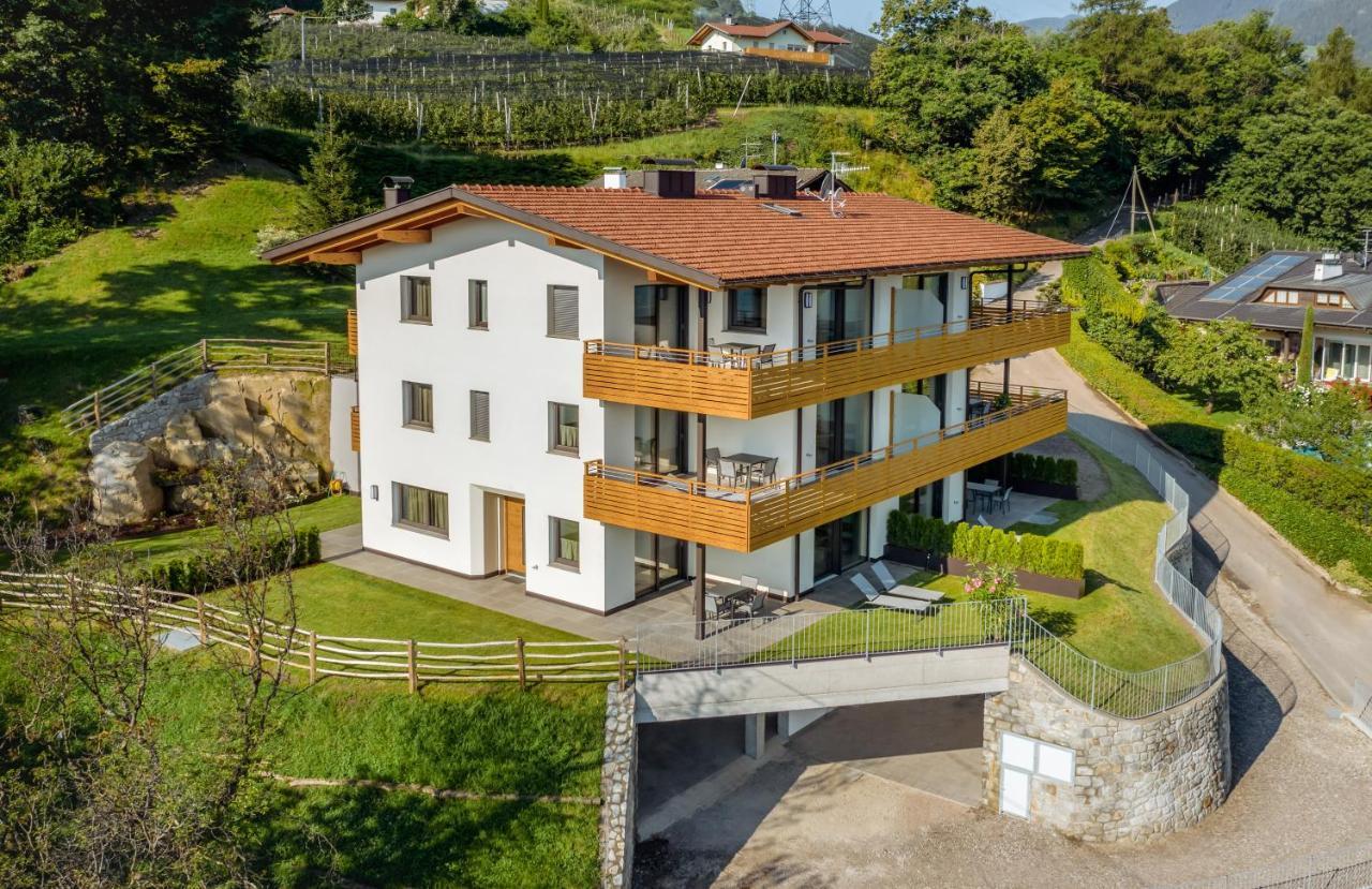 Appartments Jaufenblick Lana Luaran gambar