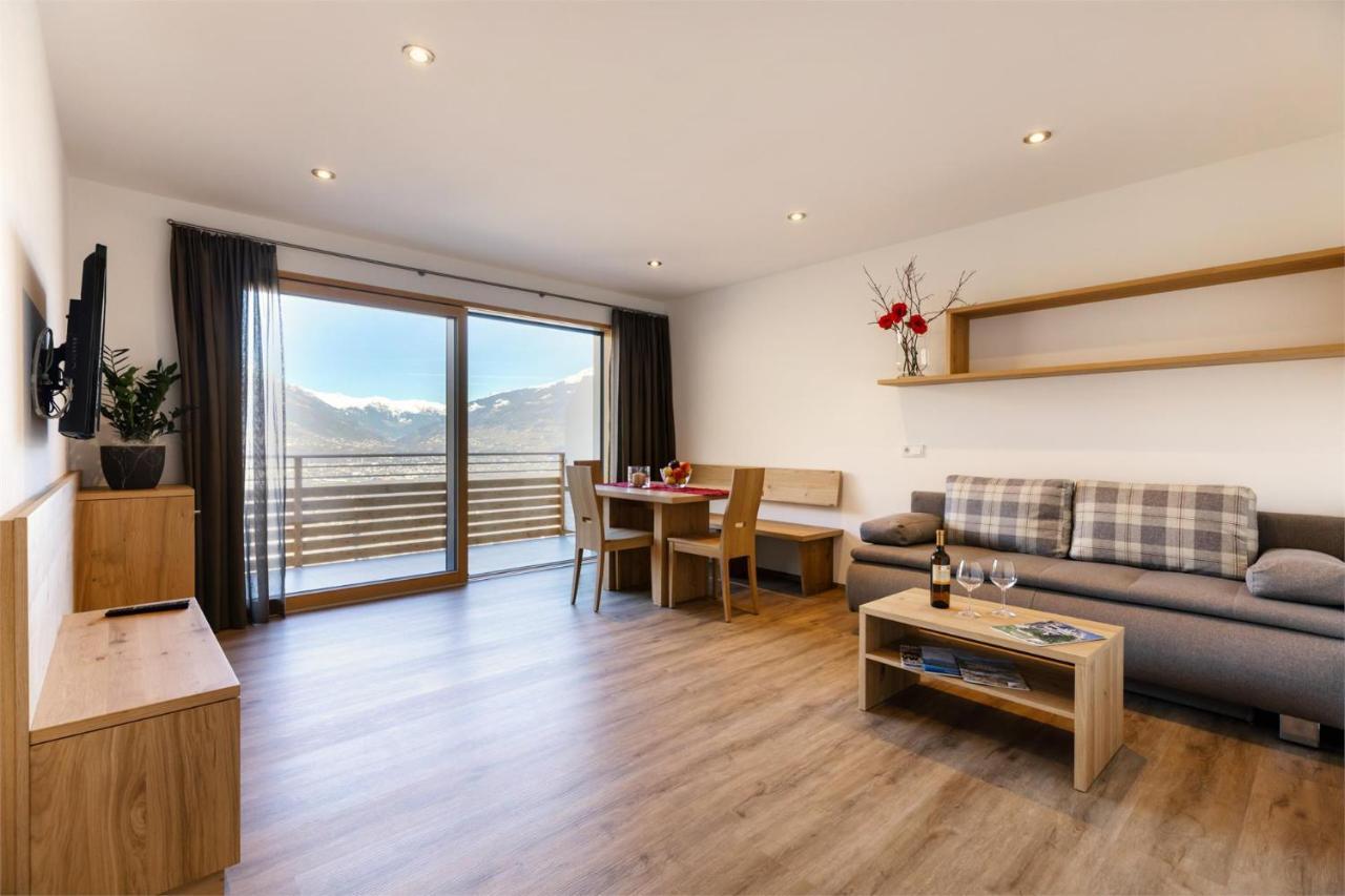 Appartments Jaufenblick Lana Luaran gambar